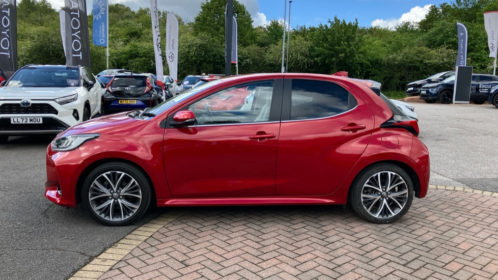 Toyota Yaris 1.5 Hybrid Excel 5dr CVT Hybrid Hatchback - Image 24