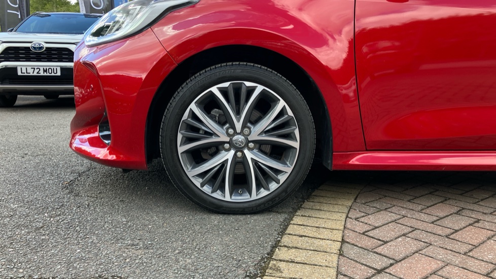 Toyota Yaris 1.5 Hybrid Excel 5dr CVT Hybrid Hatchback - Image 25