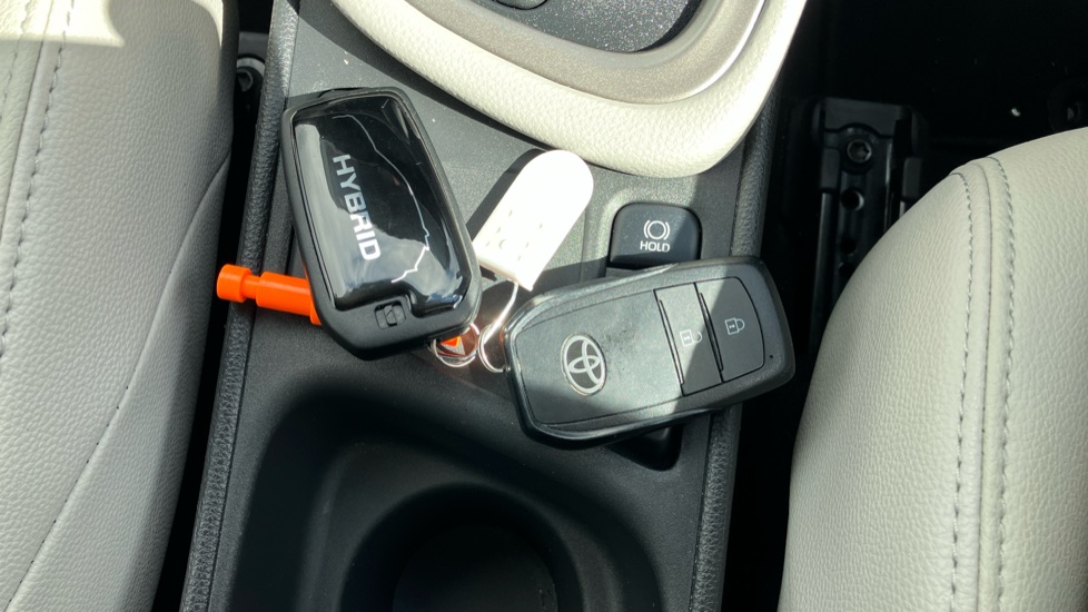 Toyota Yaris 1.5 Hybrid Excel 5dr CVT Hybrid Hatchback - Image 28
