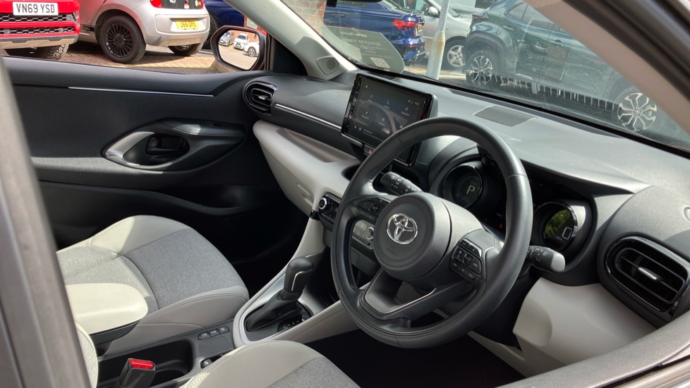 Toyota Yaris 1.5 Hybrid Excel 5dr CVT Hybrid Hatchback - Image 62