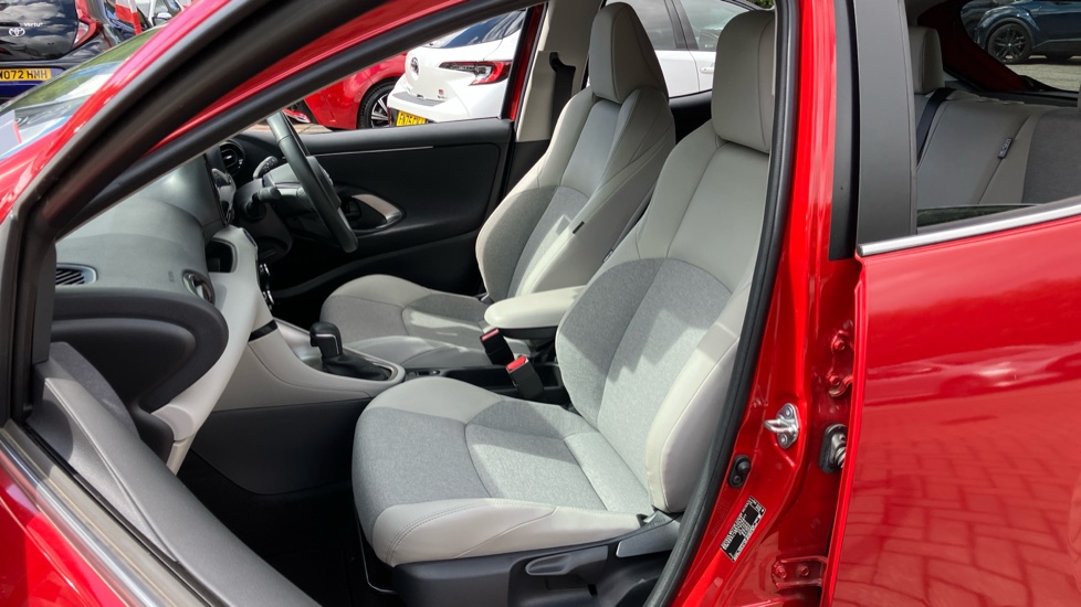 Toyota Yaris 1.5 Hybrid Excel 5dr CVT Hybrid Hatchback - Image 65