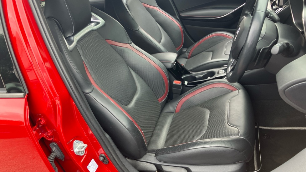Toyota Corolla 2.0 VVT-i Hybrid Excel 5dr CVT Hybrid Estate - Image 17