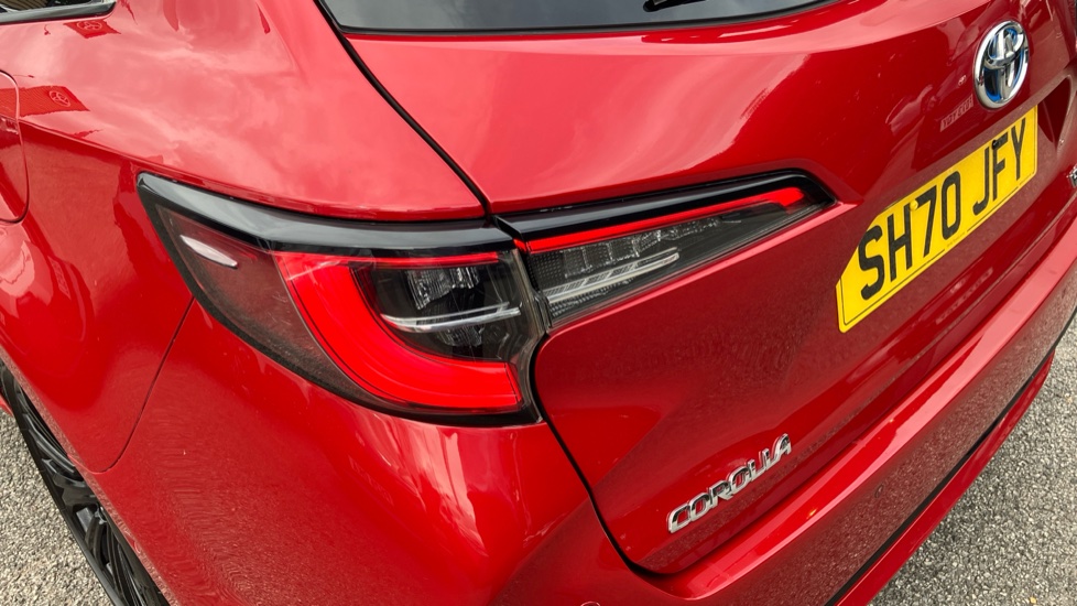 Toyota Corolla 2.0 VVT-i Hybrid Excel 5dr CVT Hybrid Estate - Image 21