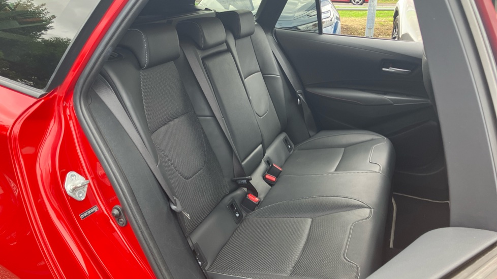 Toyota Corolla 2.0 VVT-i Hybrid Excel 5dr CVT Hybrid Estate - Image 65