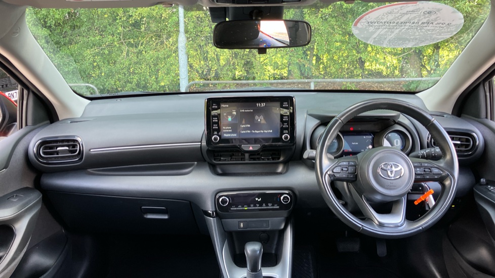 Toyota Yaris 1.5 Hybrid Design 5dr CVT Hybrid Hatchback - Image 6