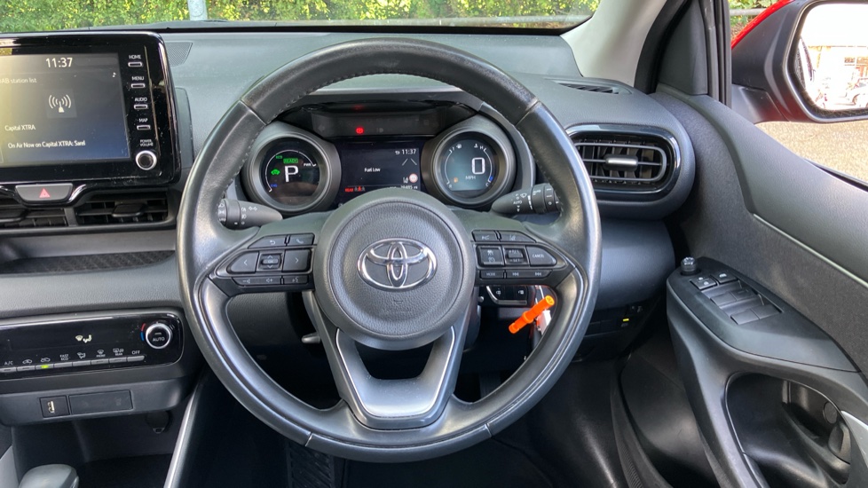 Toyota Yaris 1.5 Hybrid Design 5dr CVT Hybrid Hatchback - Image 7