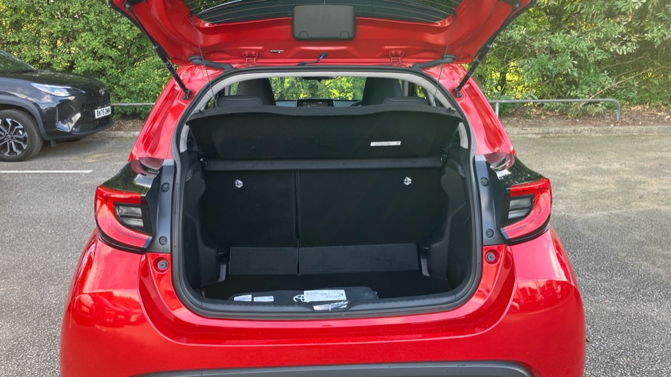 Toyota Yaris 1.5 Hybrid Design 5dr CVT Hybrid Hatchback - Image 13