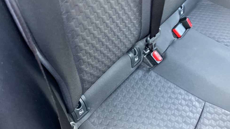 Toyota Yaris 1.5 Hybrid Design 5dr CVT Hybrid Hatchback - Image 14