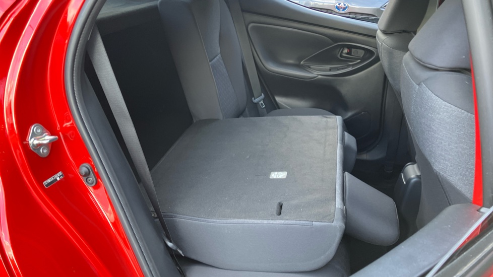 Toyota Yaris 1.5 Hybrid Design 5dr CVT Hybrid Hatchback - Image 18