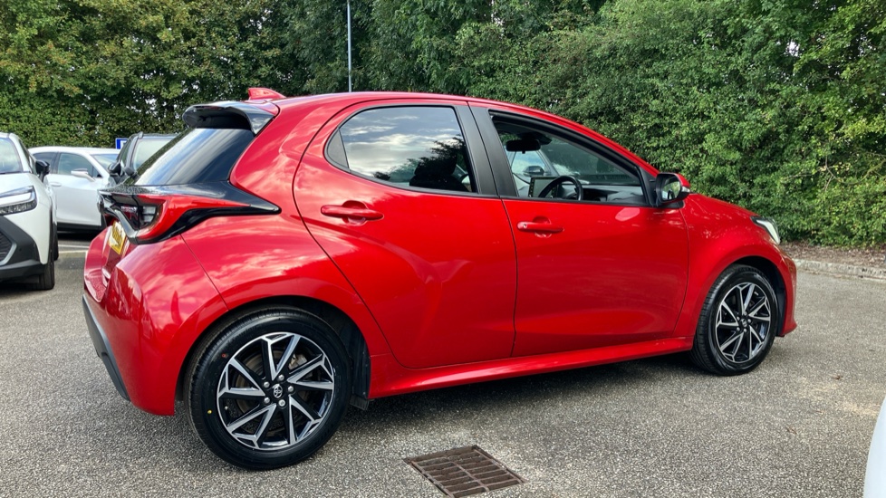 Toyota Yaris 1.5 Hybrid Design 5dr CVT Hybrid Hatchback - Image 23