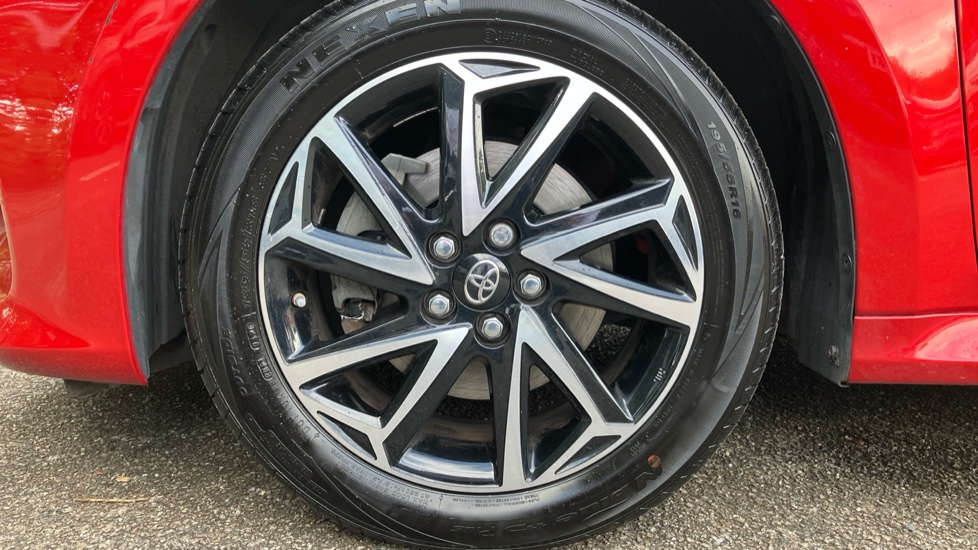 Toyota Yaris 1.5 Hybrid Design 5dr CVT Hybrid Hatchback - Image 25