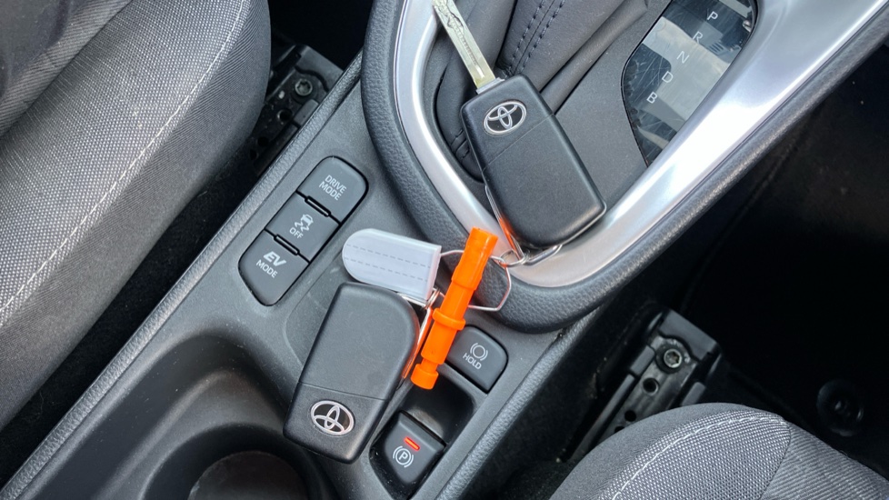 Toyota Yaris 1.5 Hybrid Design 5dr CVT Hybrid Hatchback - Image 28