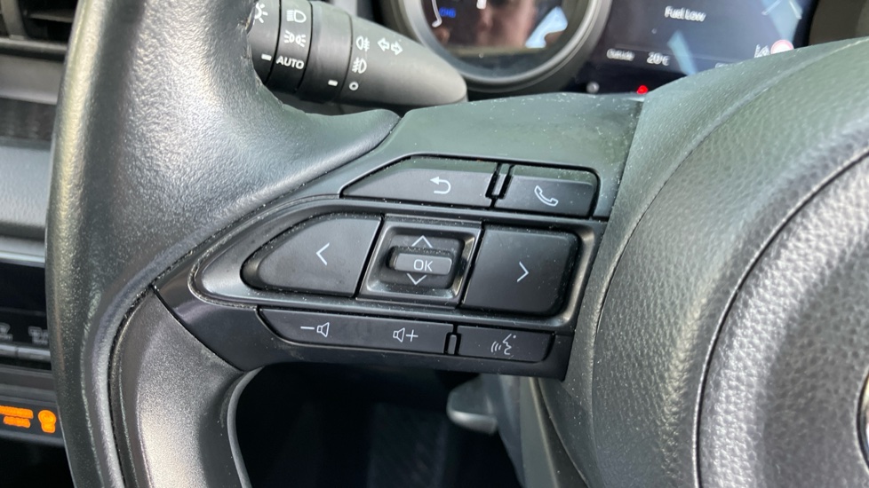 Toyota Yaris 1.5 Hybrid Design 5dr CVT Hybrid Hatchback - Image 41