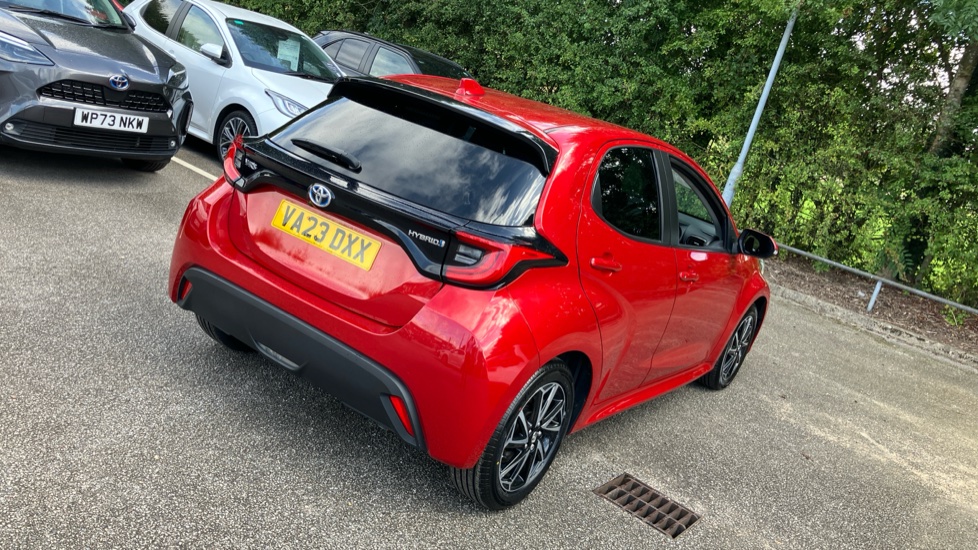 Toyota Yaris 1.5 Hybrid Design 5dr CVT Hybrid Hatchback - Image 53