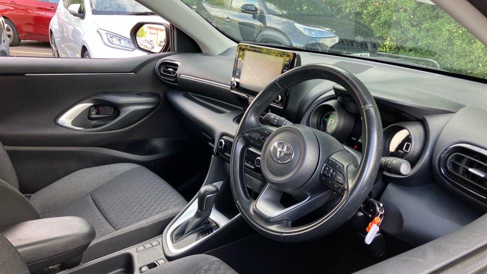 Toyota Yaris 1.5 Hybrid Design 5dr CVT Hybrid Hatchback - Image 58