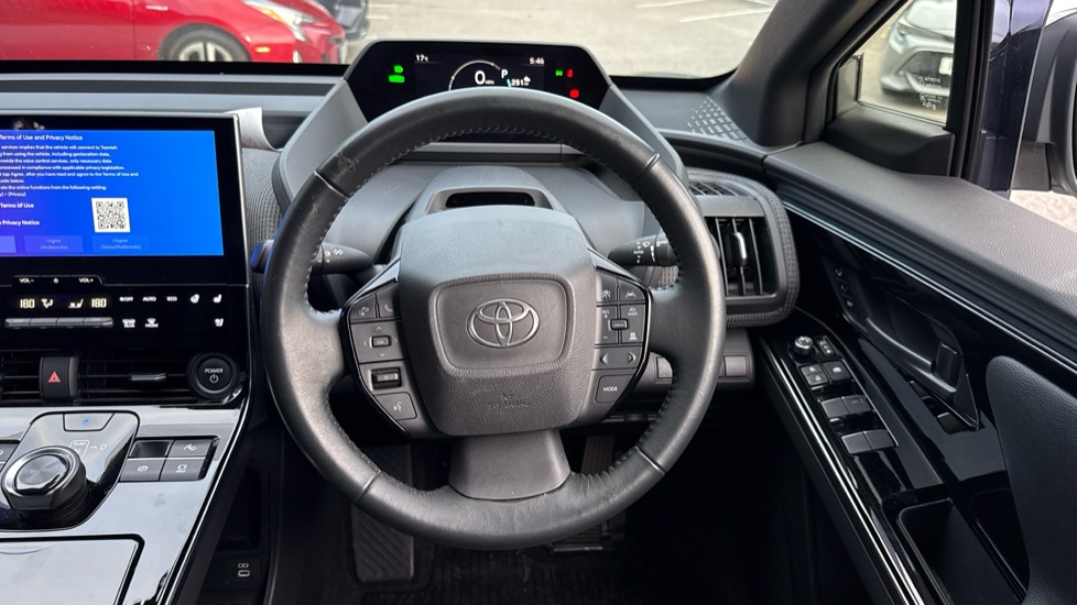 Toyota bZ4X 150kW Vision 71.4kWh 5dr Auto Electric Hatchback - Image 7