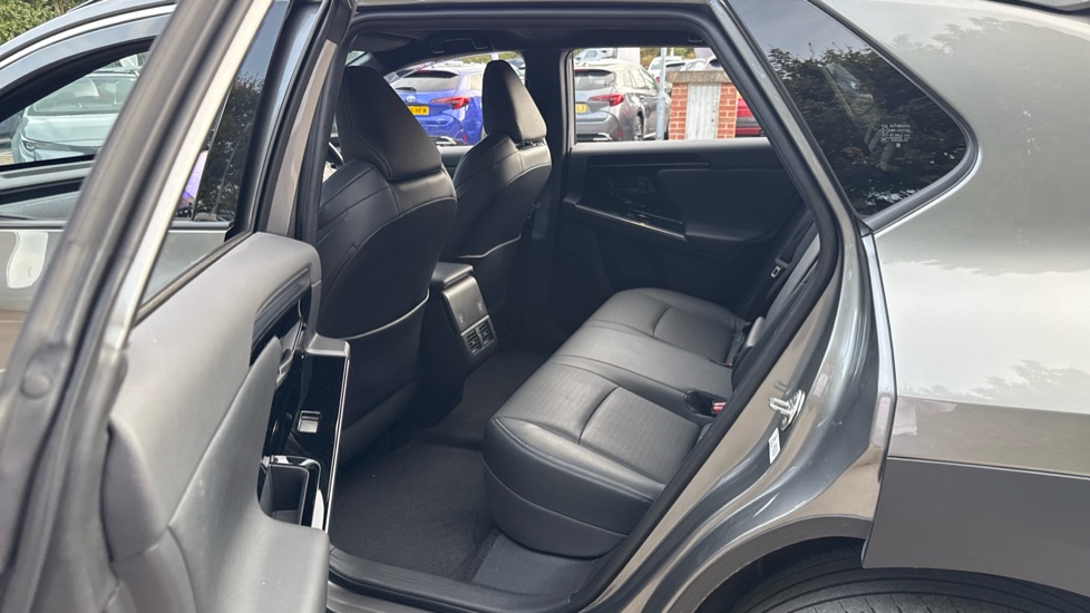 Toyota bZ4X 150kW Vision 71.4kWh 5dr Auto Electric Hatchback - Image 15