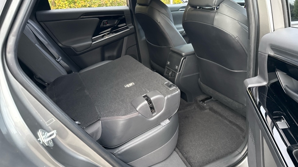 Toyota bZ4X 150kW Vision 71.4kWh 5dr Auto Electric Hatchback - Image 18