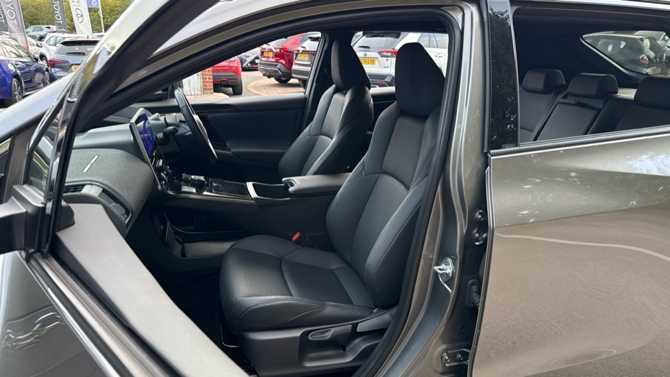 Toyota bZ4X 150kW Vision 71.4kWh 5dr Auto Electric Hatchback - Image 72