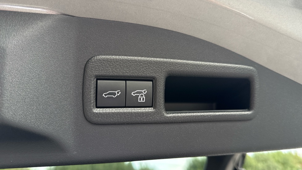 Toyota bZ4X 150kW Vision 71.4kWh 5dr Auto Electric Hatchback - Image 74