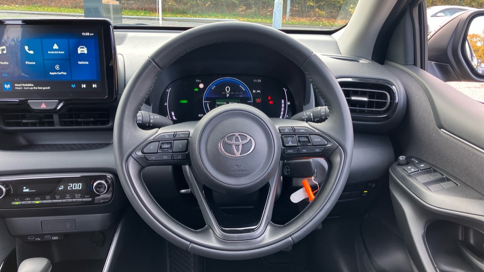 Toyota Yaris 1.5 Hybrid Design 5dr CVT Hybrid Hatchback - Image 6