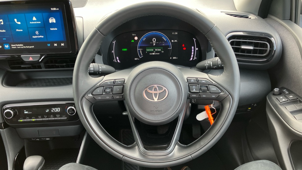 Toyota Yaris 1.5 Hybrid Design 5dr CVT Hybrid Hatchback - Image 8
