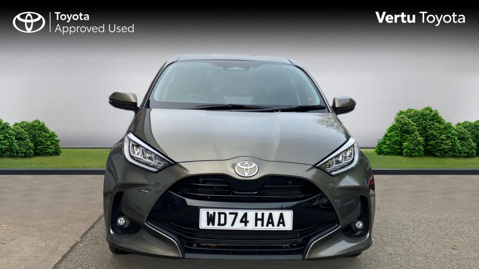 Toyota Yaris 1.5 Hybrid Design 5dr CVT Hybrid Hatchback - Image 15