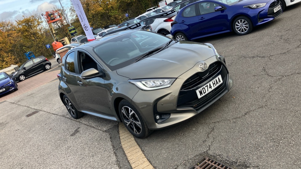Toyota Yaris 1.5 Hybrid Design 5dr CVT Hybrid Hatchback - Image 28