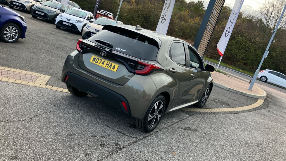 Toyota Yaris 1.5 Hybrid Design 5dr CVT Hybrid Hatchback - Image 31