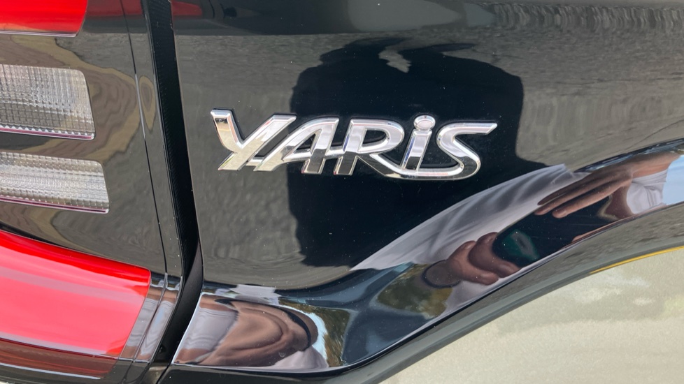 Toyota Yaris 1.5 Hybrid Design 5dr CVT Hybrid Hatchback - Image 36