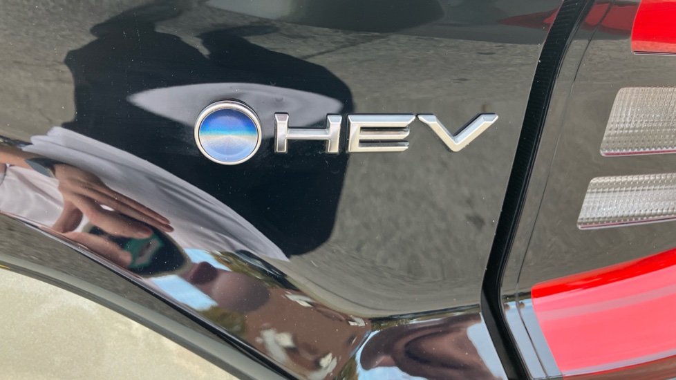 Toyota Yaris 1.5 Hybrid Design 5dr CVT Hybrid Hatchback - Image 37