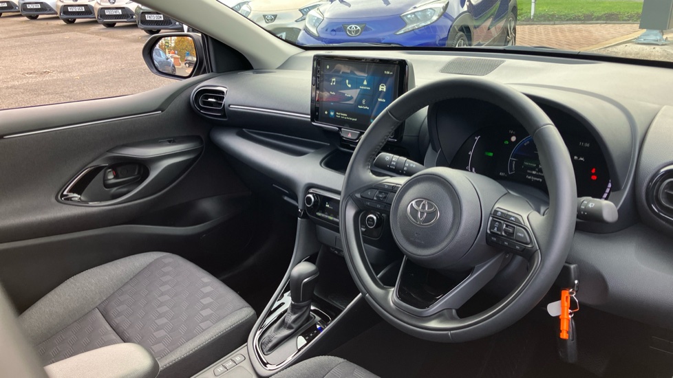 Toyota Yaris 1.5 Hybrid Design 5dr CVT Hybrid Hatchback - Image 40