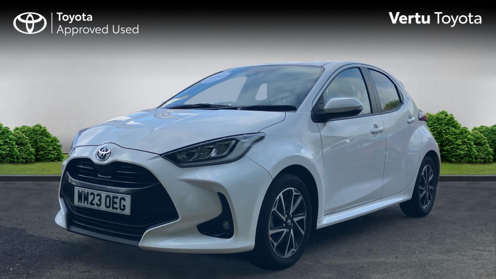 Toyota Yaris 1.5 Hybrid Design 5dr CVT Hybrid Hatchback - Image 3