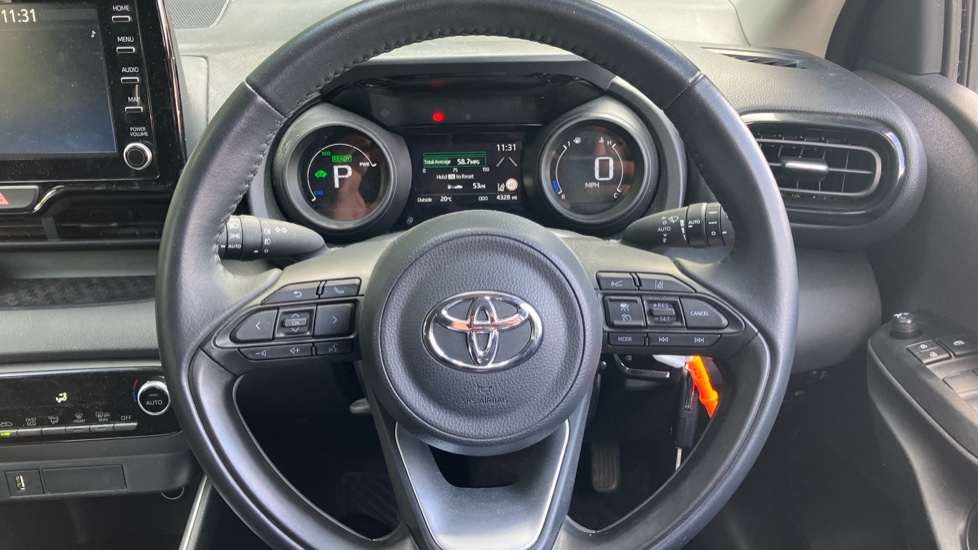 Toyota Yaris 1.5 Hybrid Design 5dr CVT Hybrid Hatchback - Image 7