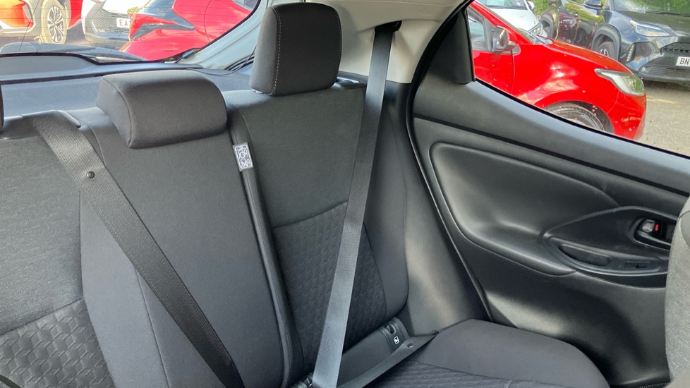 Toyota Yaris 1.5 Hybrid Design 5dr CVT Hybrid Hatchback - Image 45