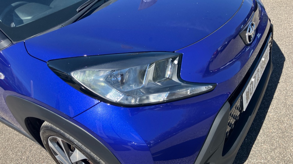 Toyota Aygo X 1.0 VVT-i Edge 5dr Petrol Hatchback - Image 20