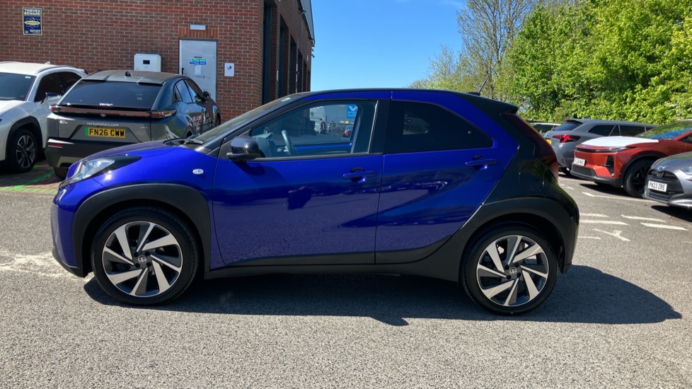 Toyota Aygo X 1.0 VVT-i Edge 5dr Petrol Hatchback - Image 24