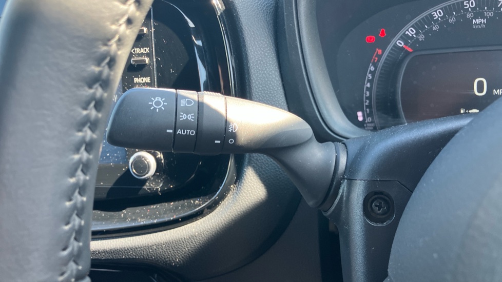 Toyota Aygo X 1.0 VVT-i Edge 5dr Petrol Hatchback - Image 35