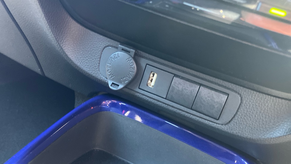 Toyota Aygo X 1.0 VVT-i Edge 5dr Petrol Hatchback - Image 38