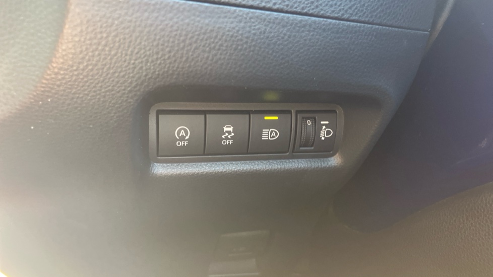 Toyota Aygo X 1.0 VVT-i Edge 5dr Petrol Hatchback - Image 61