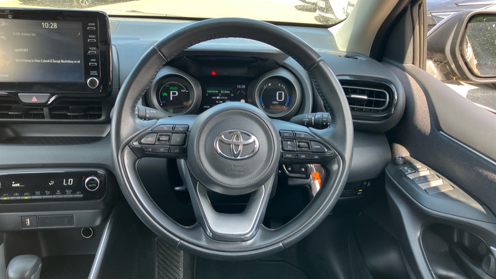 Toyota Yaris 1.5 Hybrid Design 5dr CVT Hybrid Hatchback - Image 7