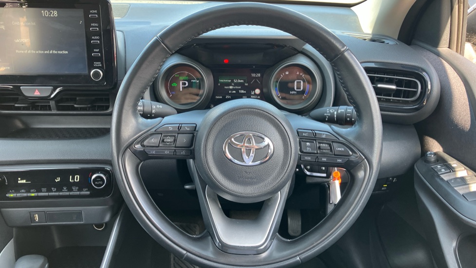 Toyota Yaris 1.5 Hybrid Design 5dr CVT Hybrid Hatchback - Image 10