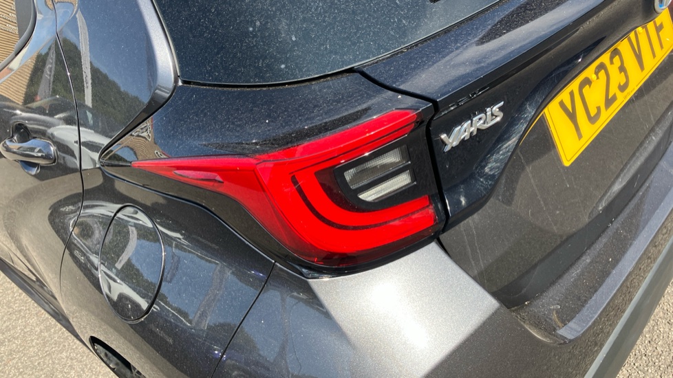 Toyota Yaris 1.5 Hybrid Design 5dr CVT Hybrid Hatchback - Image 21
