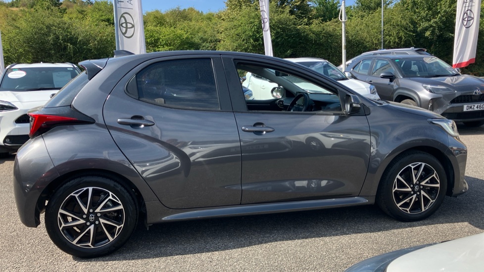 Toyota Yaris 1.5 Hybrid Design 5dr CVT Hybrid Hatchback - Image 23