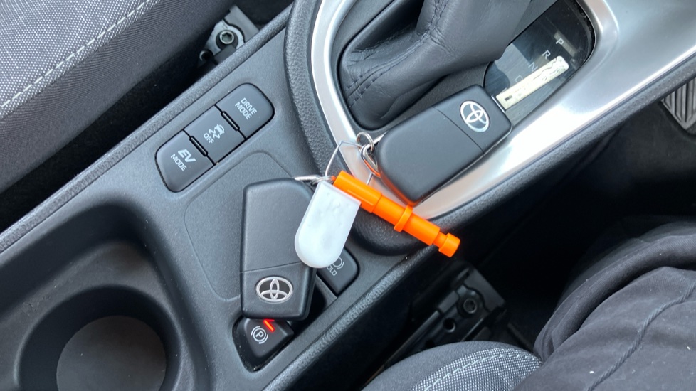 Toyota Yaris 1.5 Hybrid Design 5dr CVT Hybrid Hatchback - Image 28
