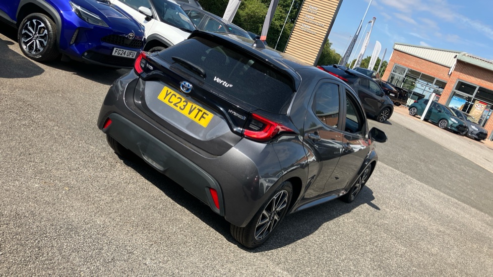 Toyota Yaris 1.5 Hybrid Design 5dr CVT Hybrid Hatchback - Image 52