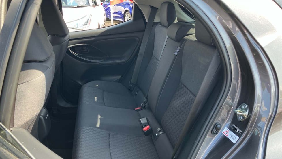 Toyota Yaris 1.5 Hybrid Design 5dr CVT Hybrid Hatchback - Image 59