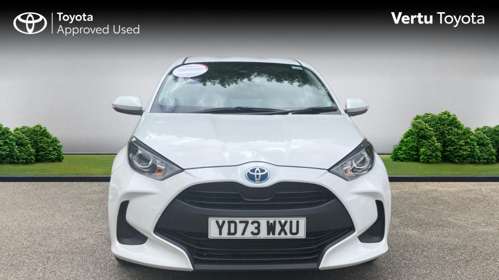 Toyota Yaris 1.5 Hybrid Icon 5dr CVT Hybrid Hatchback - Image 22