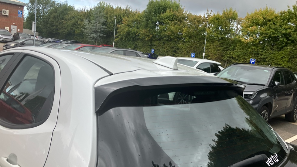 Toyota Yaris 1.5 Hybrid Icon 5dr CVT Hybrid Hatchback - Image 31