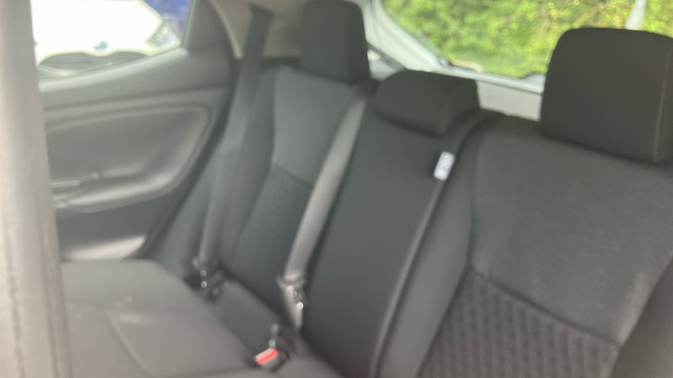 Toyota Yaris 1.5 Hybrid Icon 5dr CVT Hybrid Hatchback - Image 42